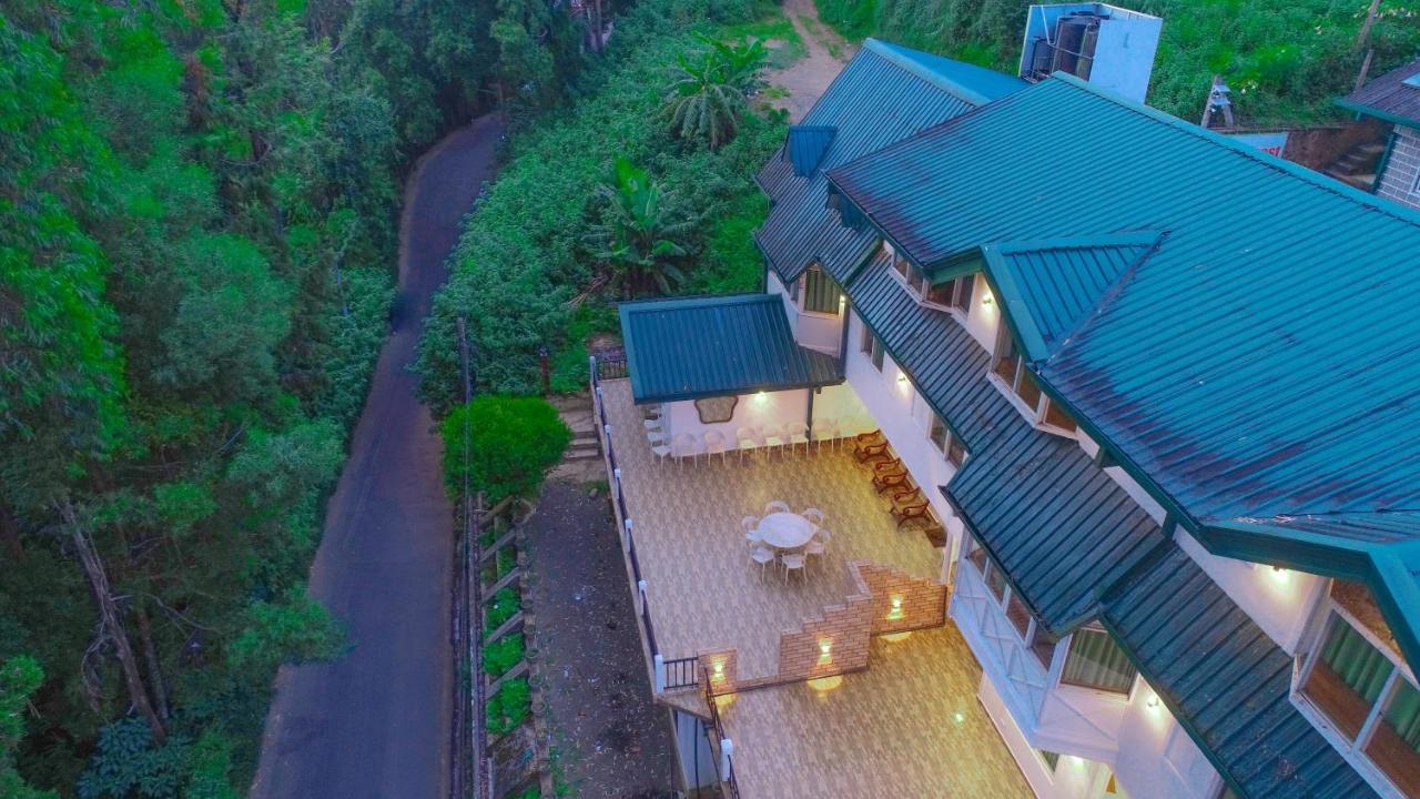 Blue Moon Residency Hotel นูวาราเอลิยา ภายนอก รูปภาพ