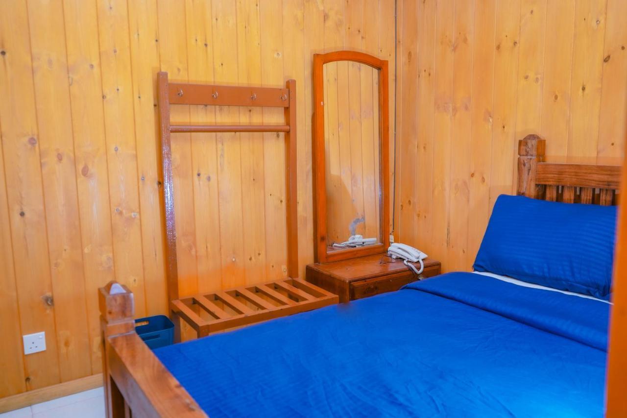 Blue Moon Residency Hotel นูวาราเอลิยา ภายนอก รูปภาพ