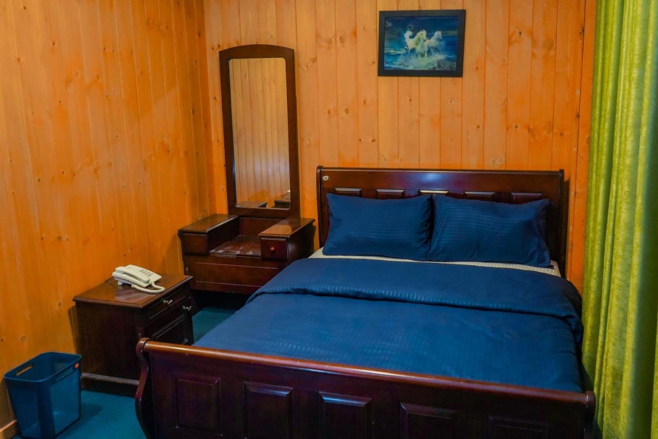 Blue Moon Residency Hotel นูวาราเอลิยา ภายนอก รูปภาพ