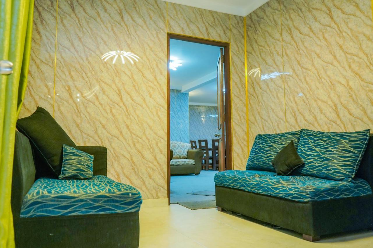 Blue Moon Residency Hotel นูวาราเอลิยา ภายนอก รูปภาพ