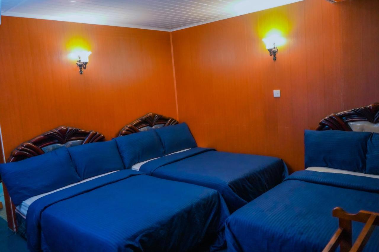 Blue Moon Residency Hotel นูวาราเอลิยา ภายนอก รูปภาพ